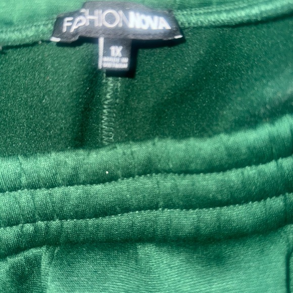 Fashion Nova Forest Green Women's Jogger Set - Picture 7 of 9